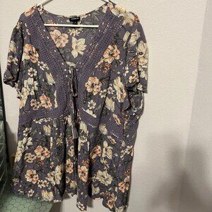Torrid lavender floral baby doll size 3 blouse